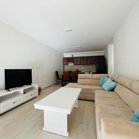 Apartment With Terrace And Private Parking Kotor Eksteriør billede