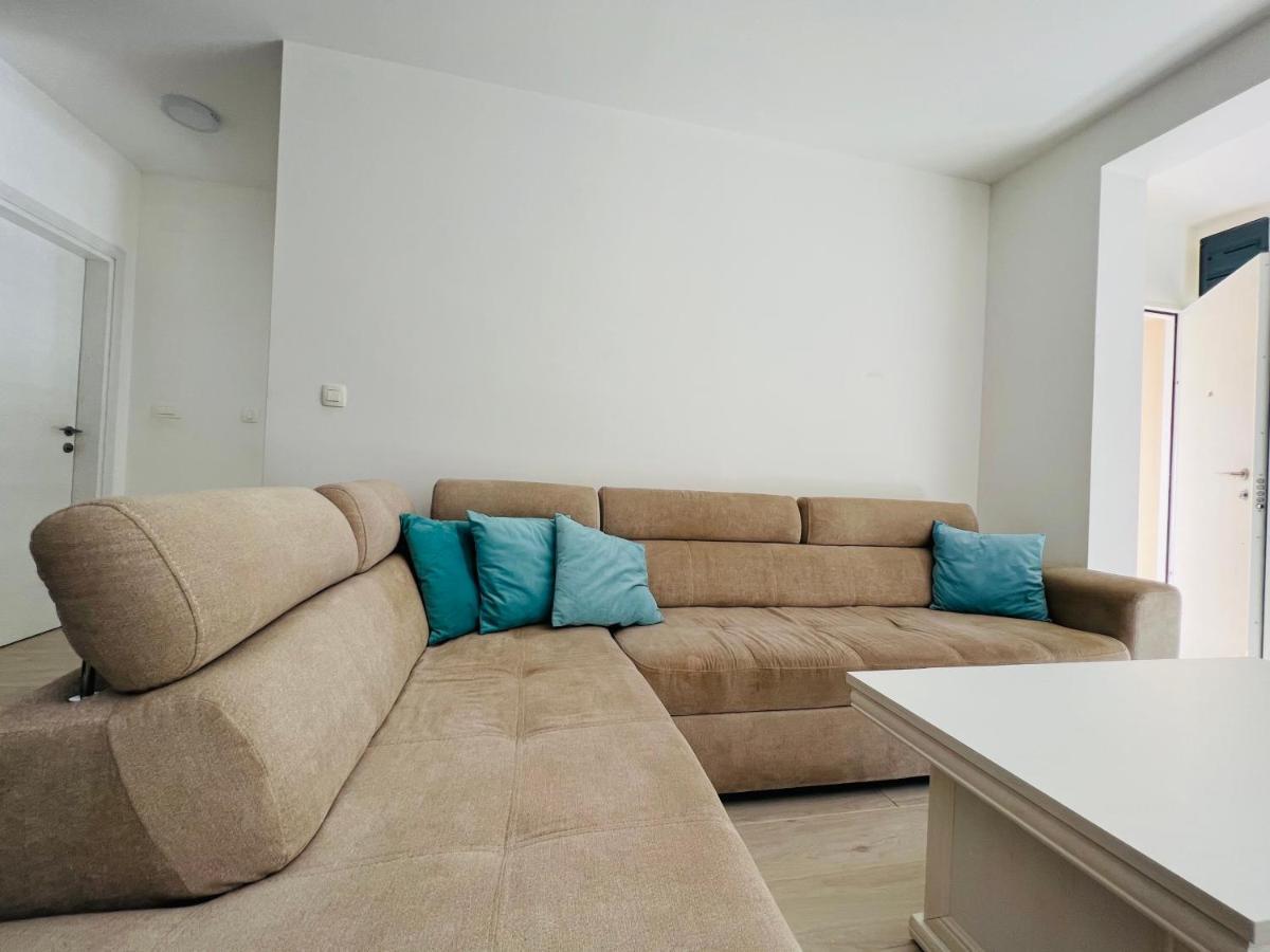 Apartment With Terrace And Private Parking Kotor Eksteriør billede
