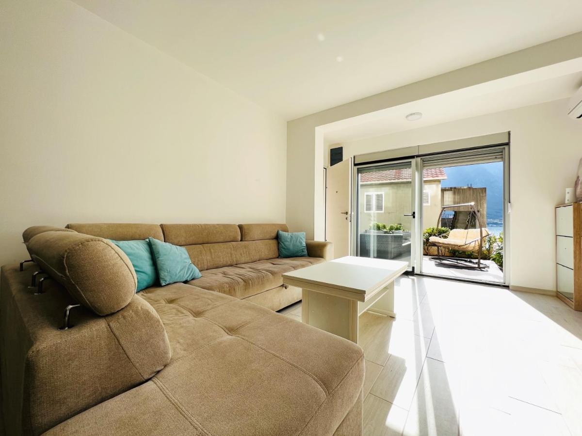 Apartment With Terrace And Private Parking Kotor Eksteriør billede