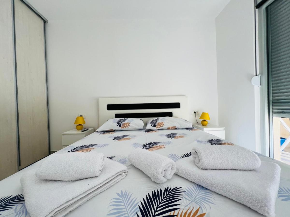 Apartment With Terrace And Private Parking Kotor Eksteriør billede